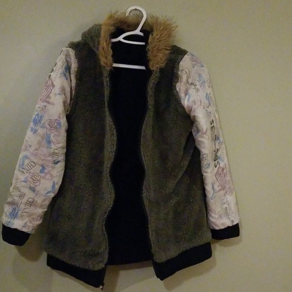 Jacket - Picture 3 of 6